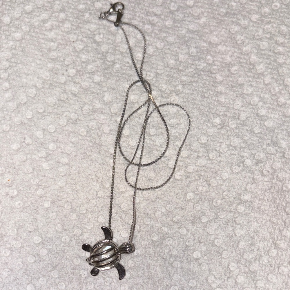 Silver Turtle Pendant Necklace